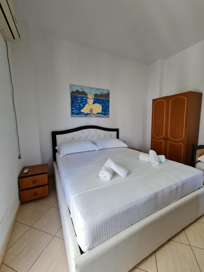 Anxhelo Apartment