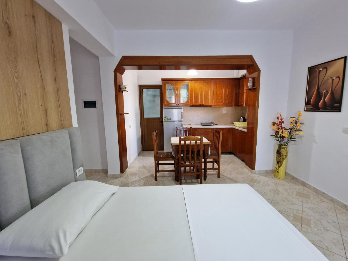 Anxhelo Apartment